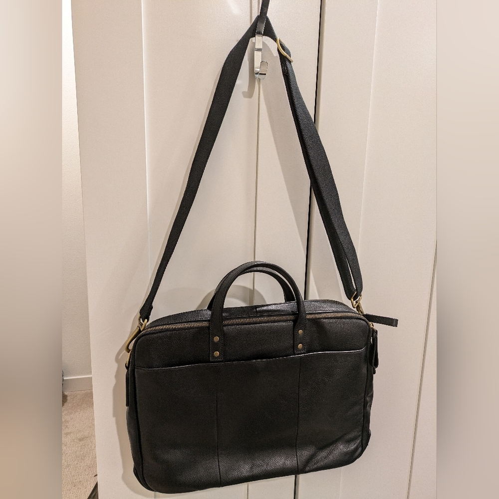 Like New Fossil Haskell Black Leather Messenger L… - image 2